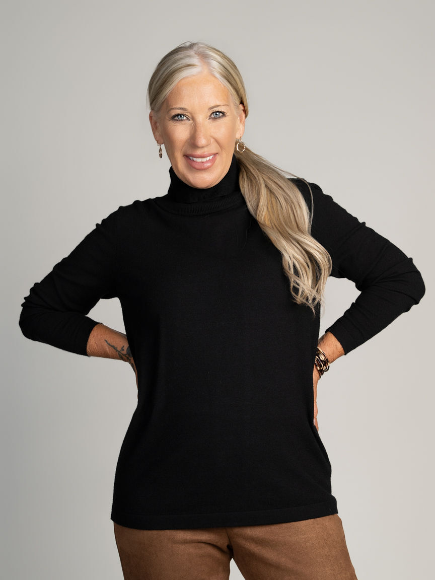 Lightweight Turtle Neck Sweater